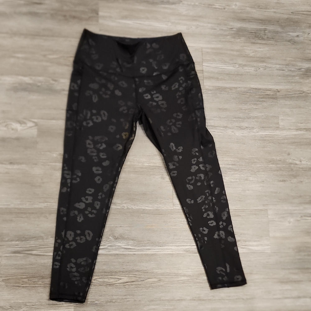 🚨 Black Leopard Print Leggings 🐆